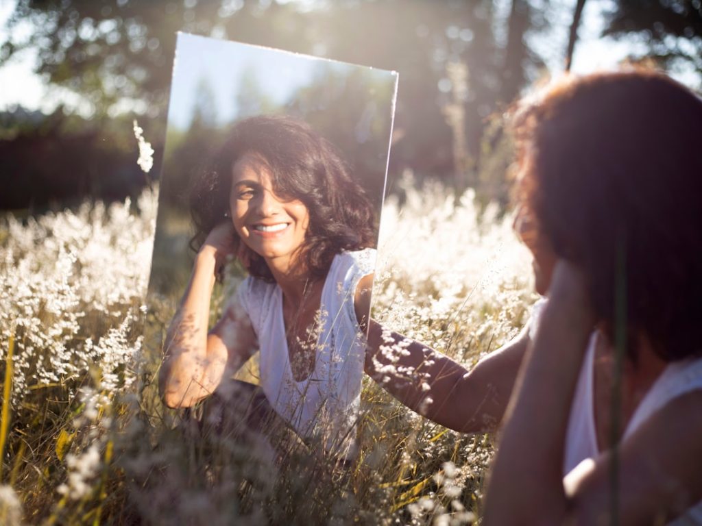Photo Mirror reflection